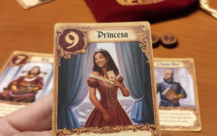 Enviant cartes d'amor a la princesa