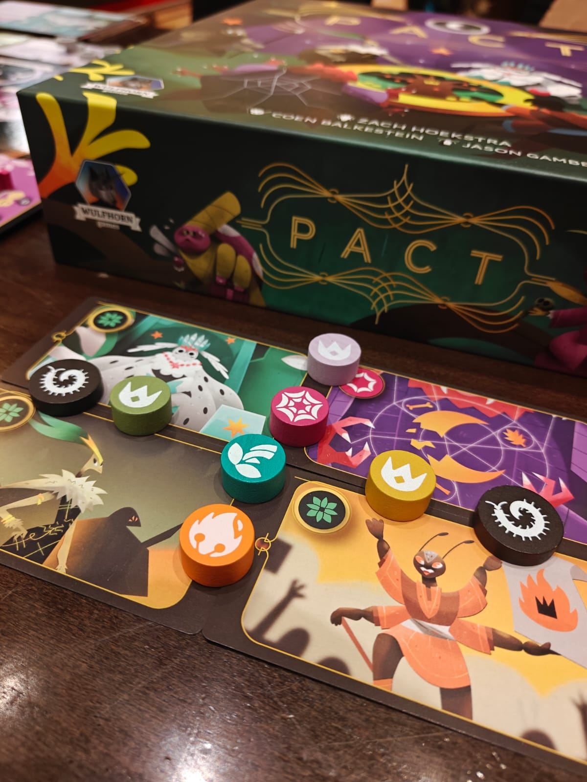 pact-juego-de-mesa-kleff.jpeg